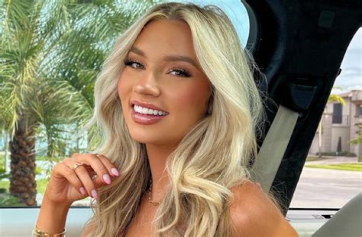 Alexa Collins in Bathing Suit is "Somewhere Out in Paradise" — Celebwell