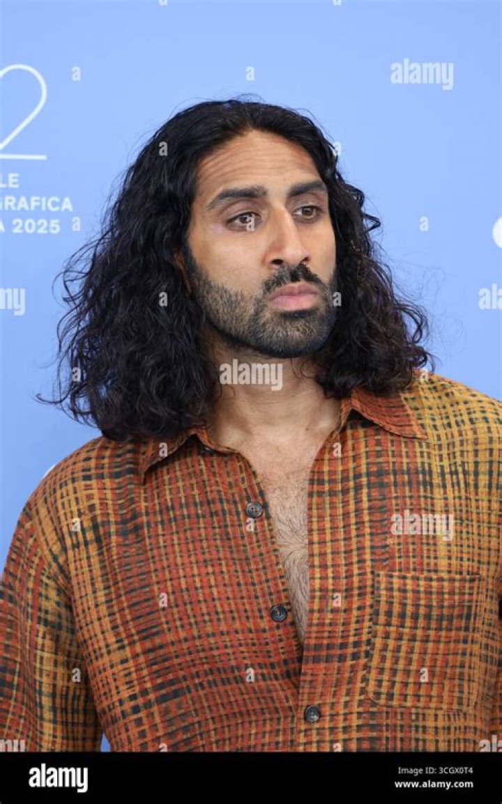 Amar Chadha Patel Wiki, Age, Height, Girlfriend, Ethnicity, Net Worth & Biography