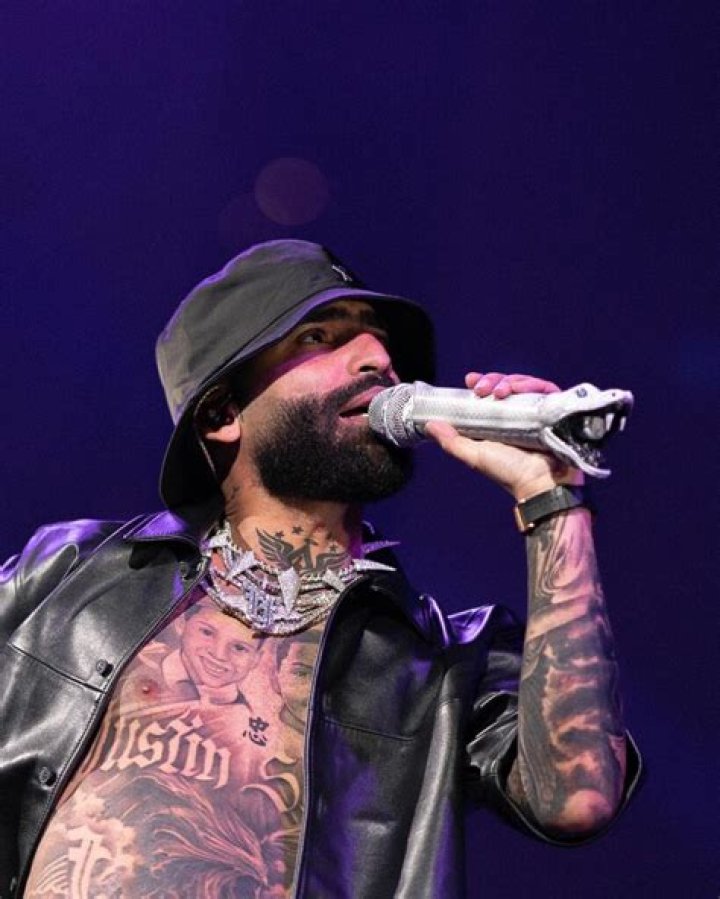 Austin Santos (Arcangel) Biography – Facts, Childhood, Family Life of Dominican Singer-songwriter