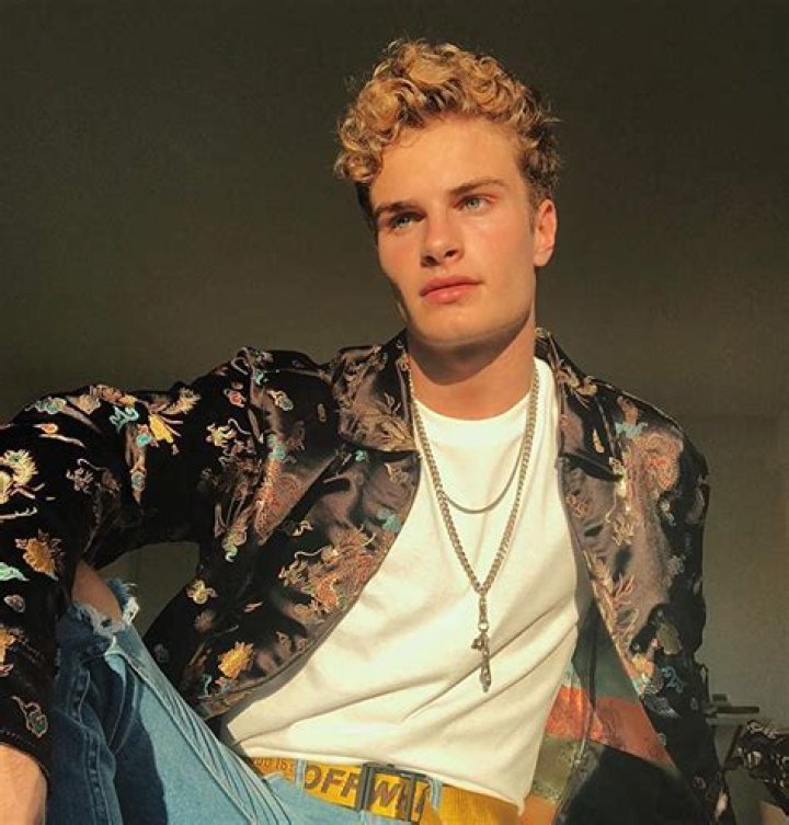 Brady Tutton Biography - Facts, Childhood, Family Life & Achievements