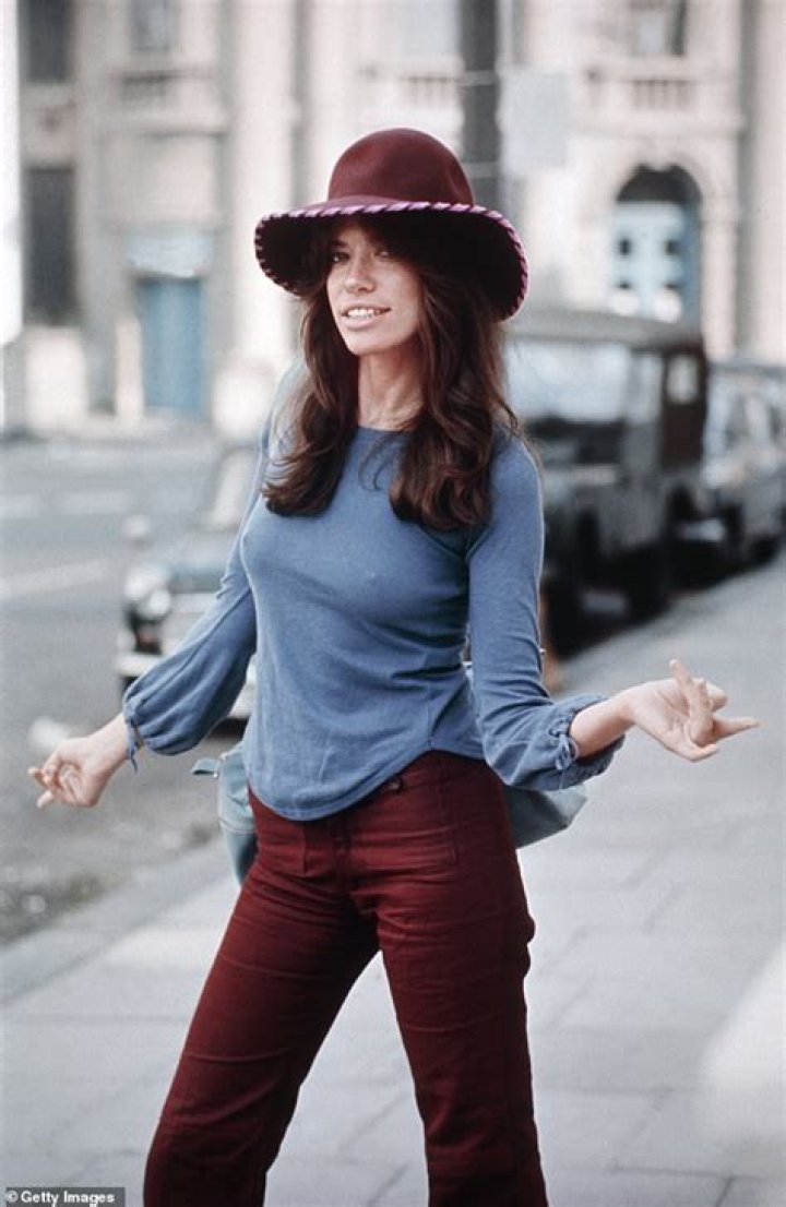 Carly Simon Biography - Facts, Childhood, Family Life & Achievements