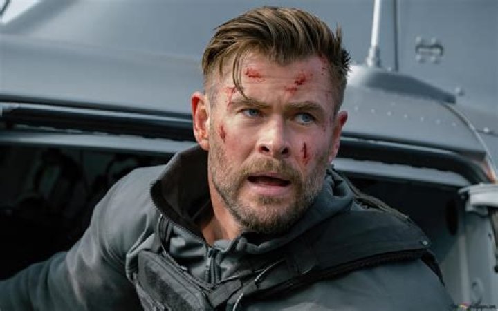 Chris Hemsworth side-eyes the MCU by praising the ‘satisfying’ practical action of ‘Extraction 2’
