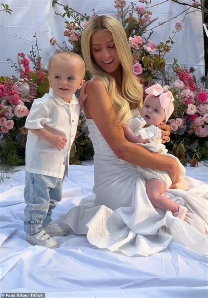 Did Daisy Hilton Have A Baby? – Celebrity