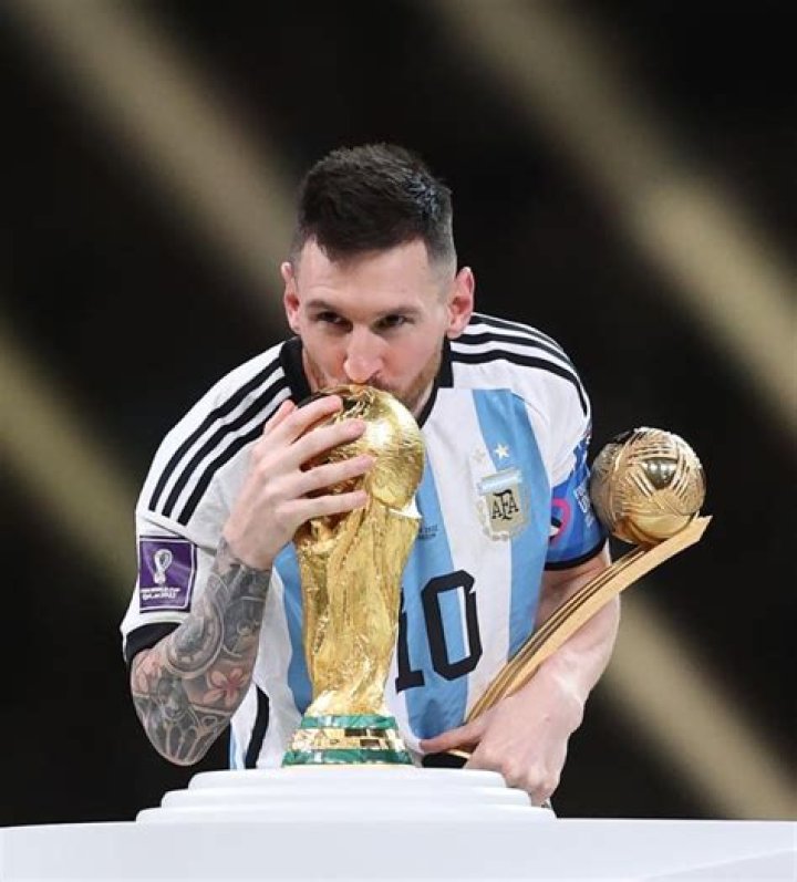 Famous People From Rosario, Argentina & Celebs Born In Rosario