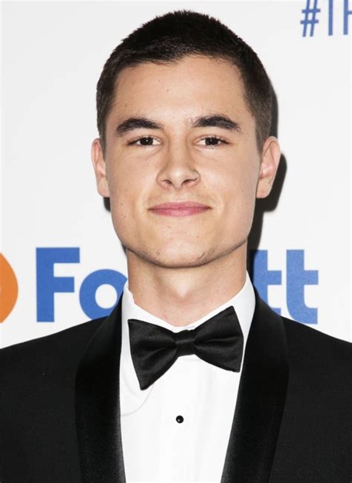 
How Much Money Does Kian Lawley Make? Latest Income Salary
