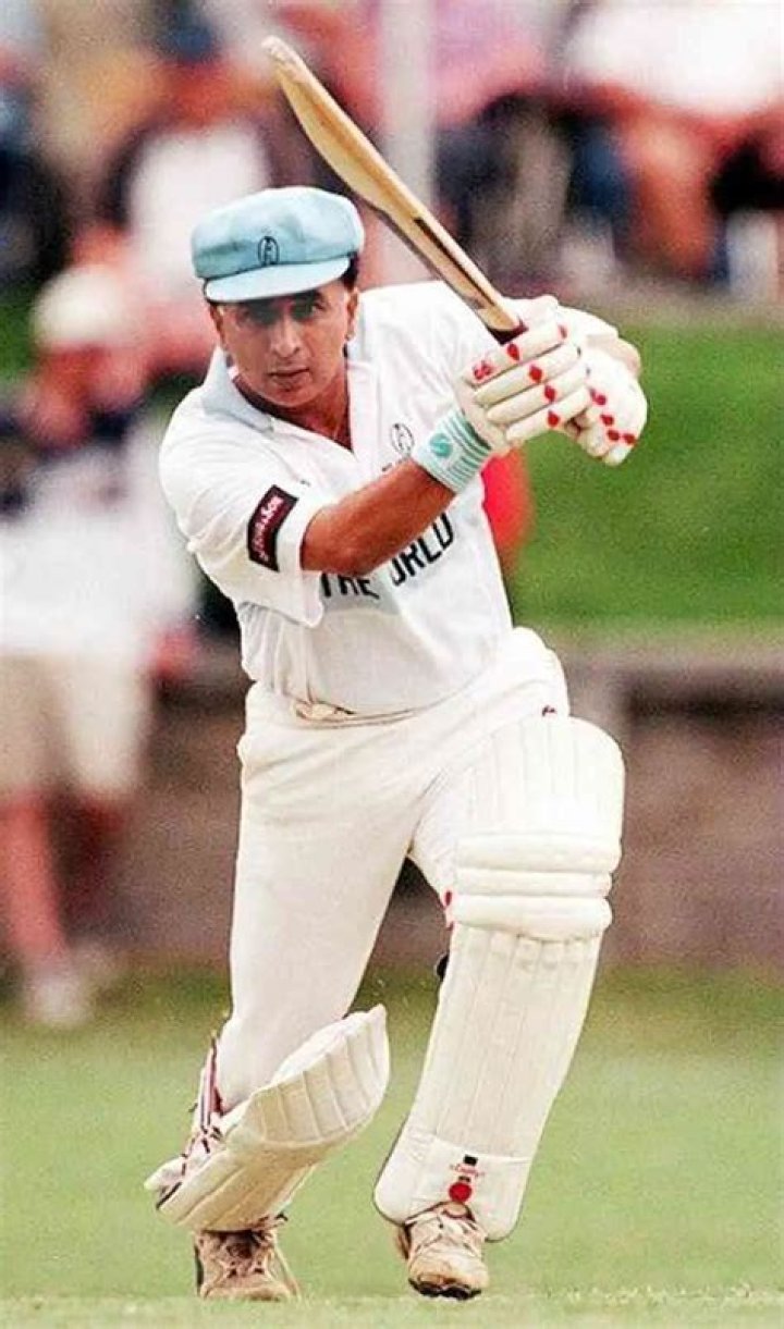 
How Much Money Does Sunil Gavaskar Make? Latest Income Salary
