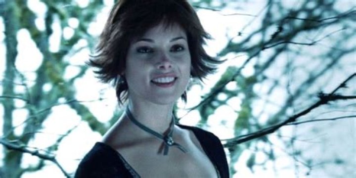 How Tall Is Emmett Cullen? – Celebrity