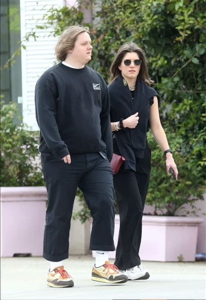 Is Lewis Capaldi Married: Is lewis Capaldi Still Alive