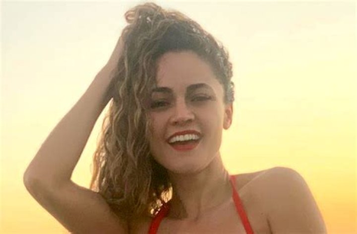 Jessica Segura in Bathing Suit Shares "Positive Vibes"         — Celebwell