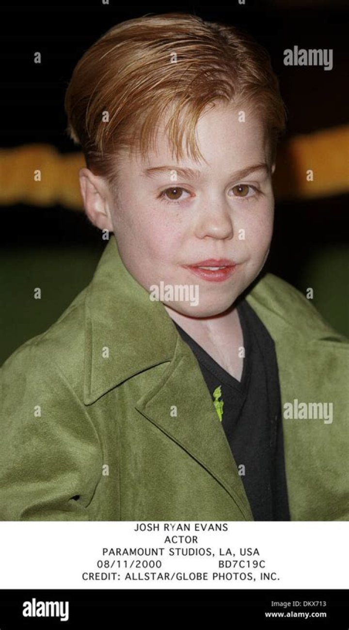 Josh Ryan Evans Biography - Facts, Childhood, Family Life & Achievements
