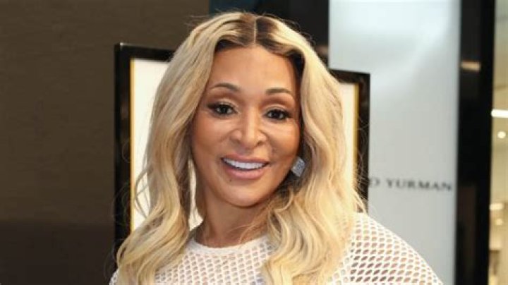 Karen Huger in Bathing Suit Says "Love You Ray Ray" — Celebwell