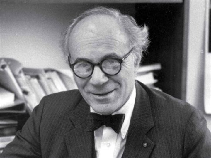Lawrence R. Klein Biography - Facts, Childhood, Family Life & Achievements