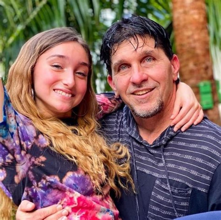 McKenzi Brooke Wiki, Age, Net Worth, Boyfriend, Brother, Family & More