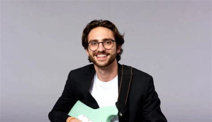 Michael Fractor Wiki, Age, Height, Girlfriend & Family