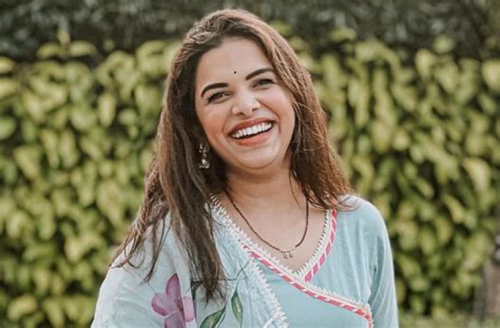 Mitali Mayekar in Bathing Suit Says "Yo Soy Fiesta" — Celebwell