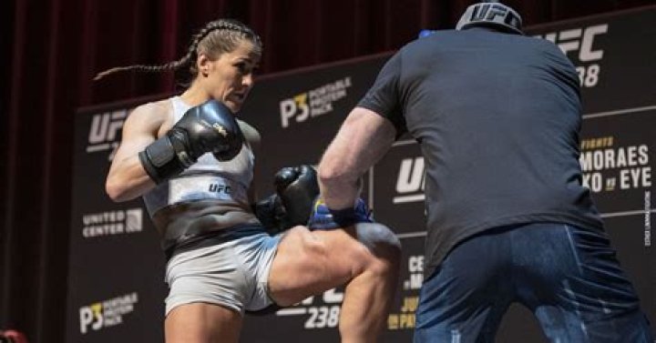 MMA Fighter Jessica Eye In Workout Gear Shares “Good Energy” Selfie