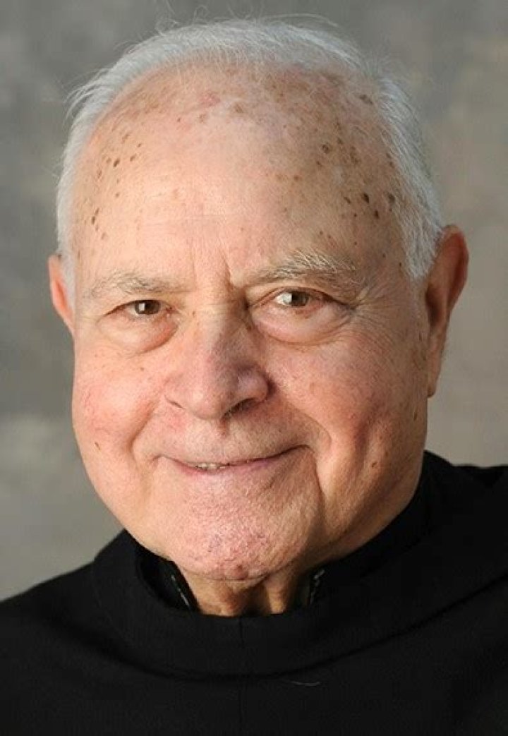 Obituary | Father Dominic Scotto Passes Away, Franciscan University Alumni Mourns