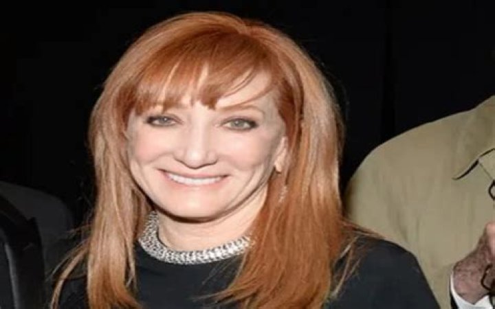 Patti Scialfa Biography - Facts, Childhood, Family Life & Achievements