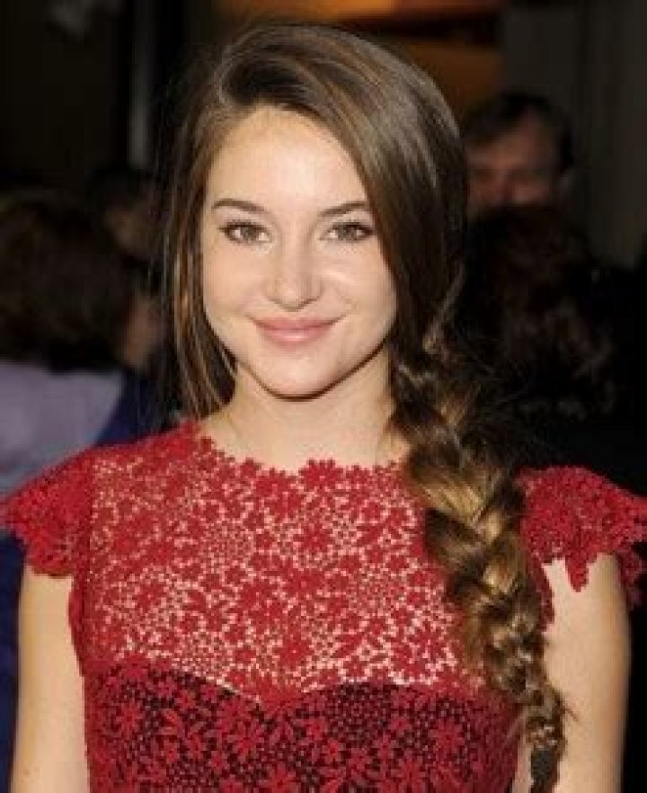 Shailene Woodley Favorite Movies Music Bands Books Biography