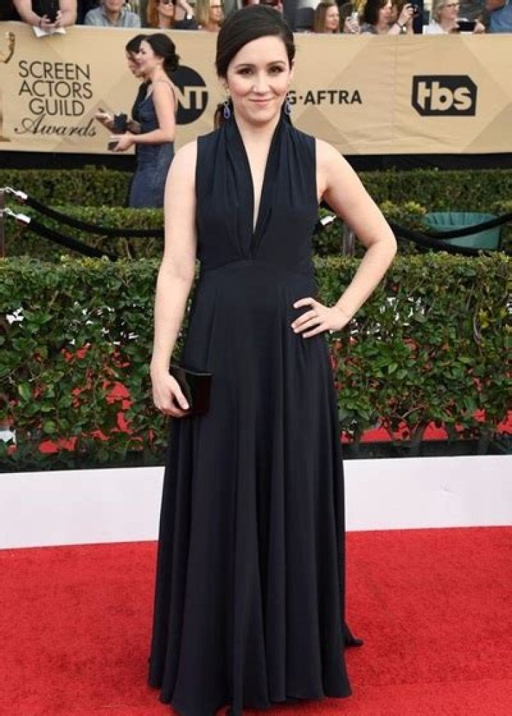 Shannon Woodward Body Measurements Height Weight Age Facts Family