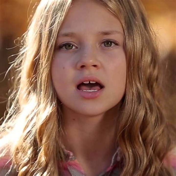 Tegan Marie Biography - Facts, Childhood, Family Life & Achievements