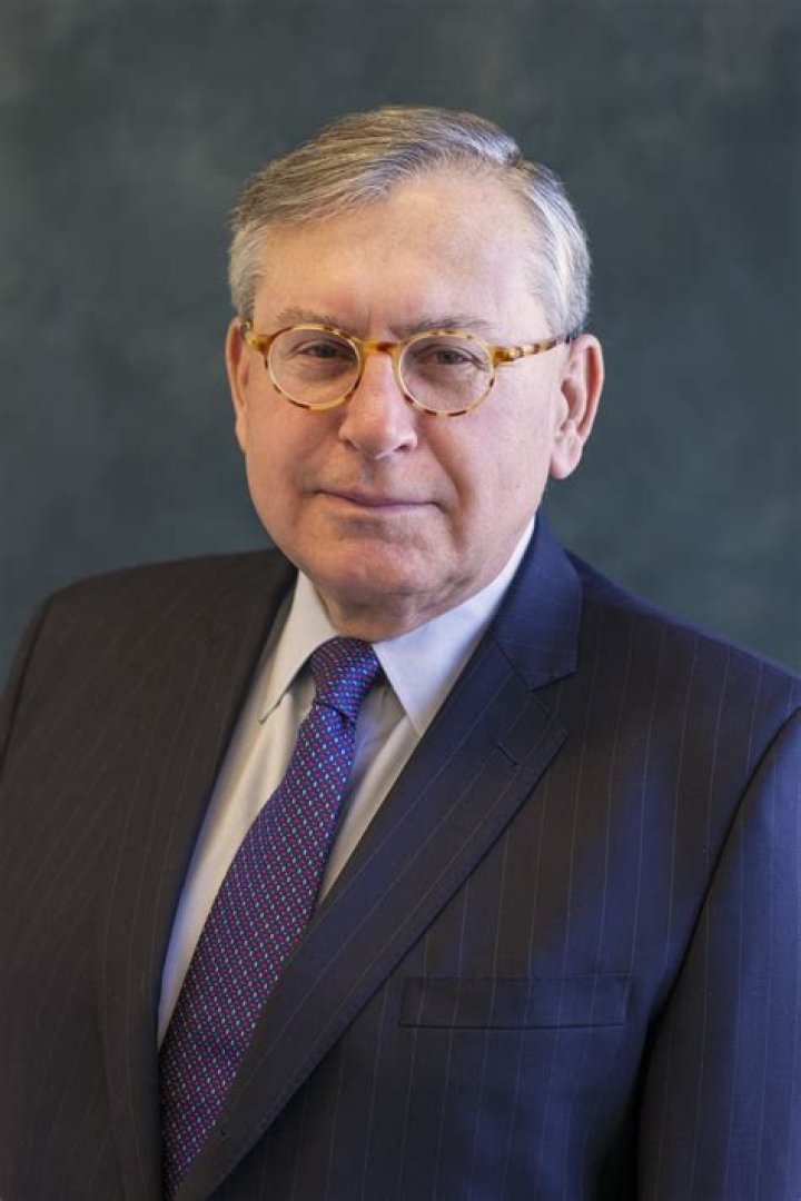 Tom Motamed died from brain cancer, former CNA financial corporation chief executive