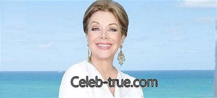 Virginia Vallejo Biography - Facts, Childhood, Family Life & Achievements of Colombian Journalist