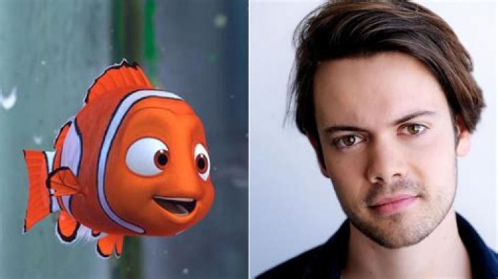 What does the goggles say in Finding Nemo? – Celebrity
