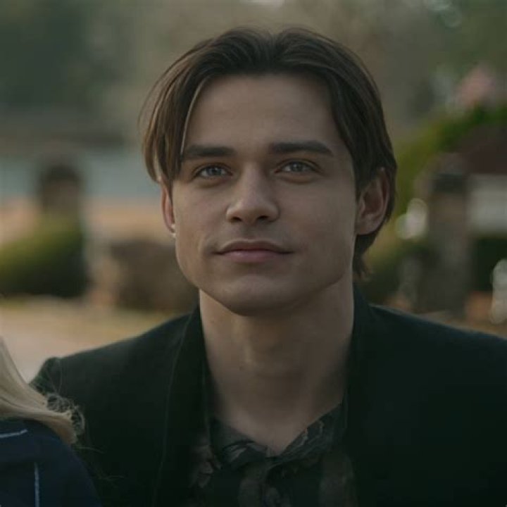 What is Sebastian in legacies? – Celebrity