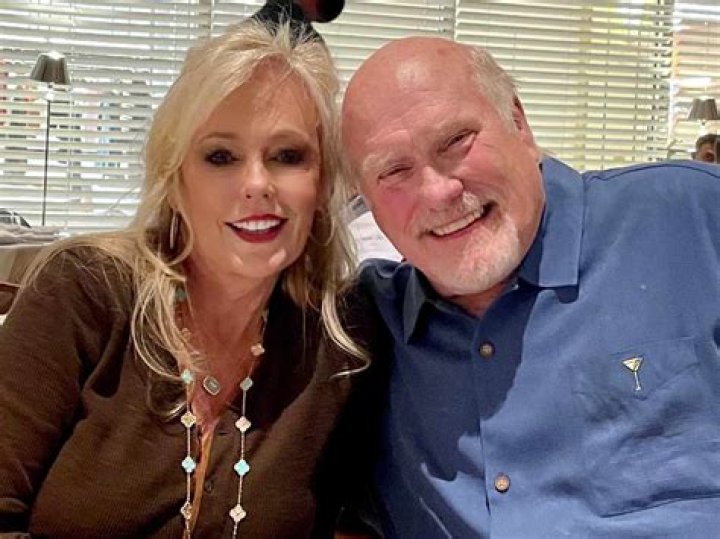 What Is The Age Difference Between Terry Bradshaw And His Wife? – Celebrity