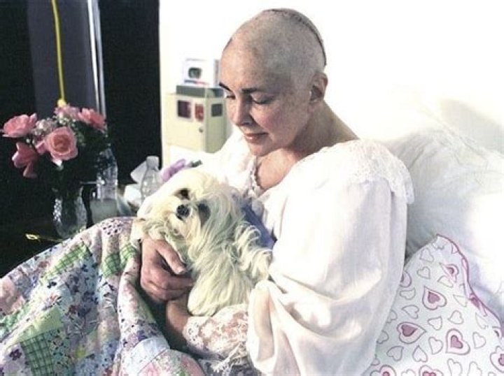 What Kind Of Brain Tumor Did Elizabeth Taylor Have? – Celebrity